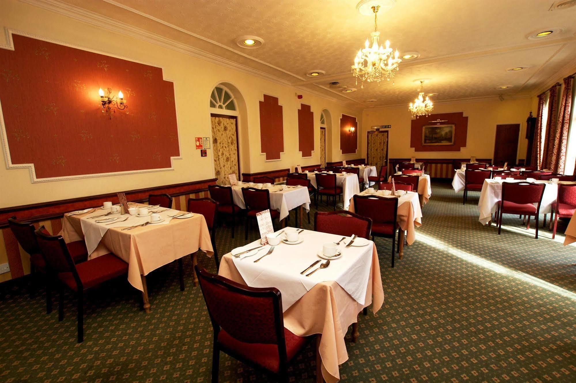 Best Western Compass Inn Tormarton Restaurant bilde