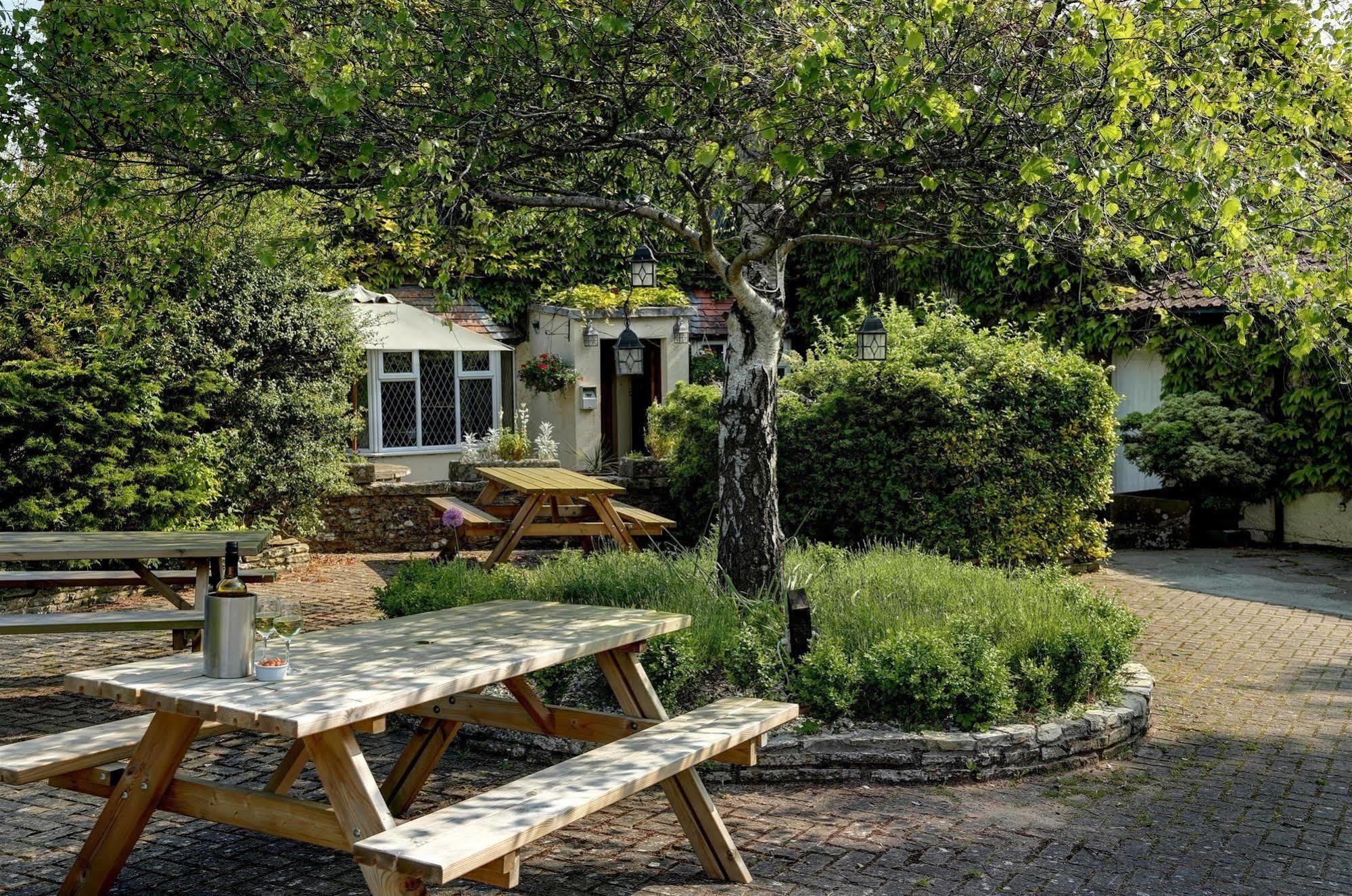 Best Western Compass Inn Tormarton Eksteriør bilde